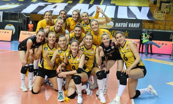 VakıfBank, üst üste dokuzuncu kez yarı finalde